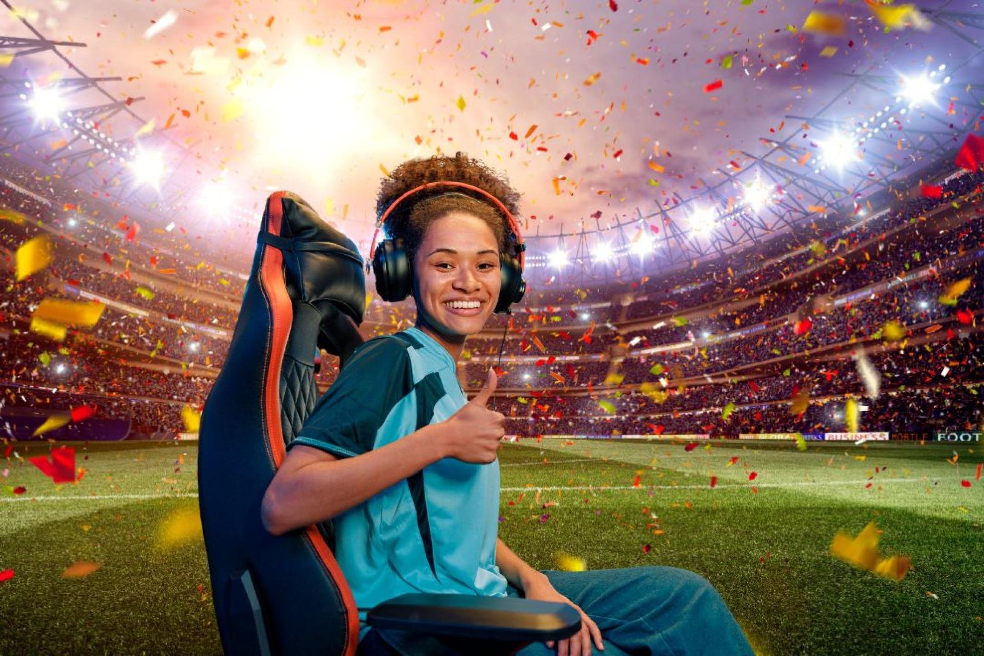Meisje met koptelefoon op in gamersstoel voor een juichend stadion.